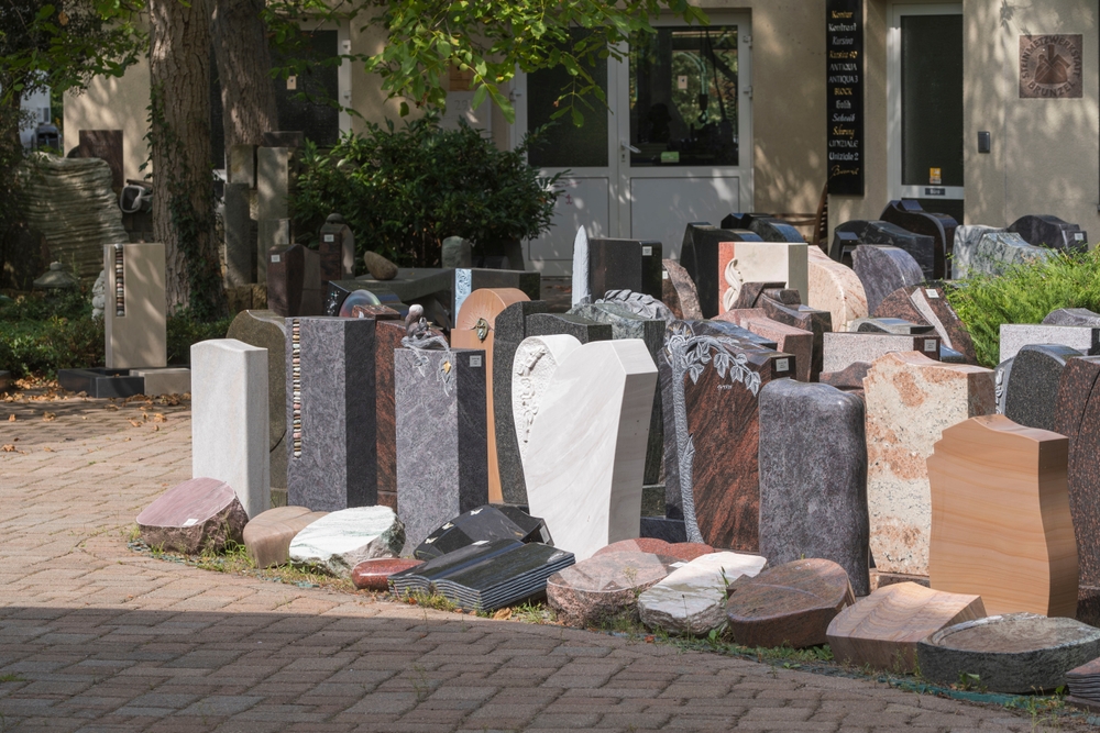 Choosing the Right Grave Headstone