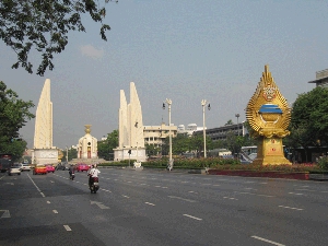 tombstone-tours-2012-thailand-and-china-part-1-photo.gif.jpeg